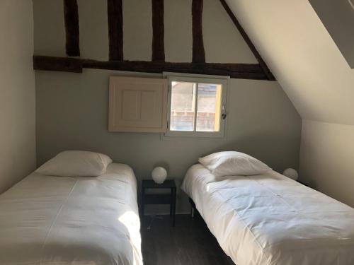 Le Pigeonnier centre historique Auxerre Room Type - Apartment with Shower
