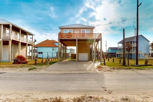 Coastal Cabana in Crystal Beach, USA