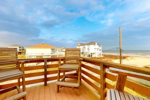 Coastal Cabana in Crystal Beach, USA