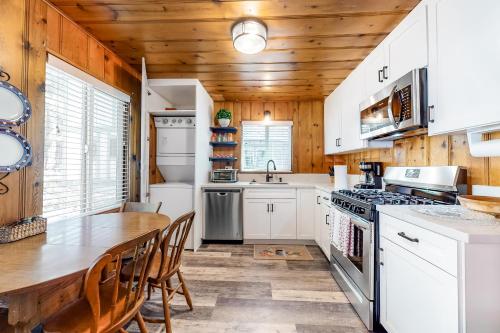 Arrowhead Delight in Lake Arrowhead, USA
