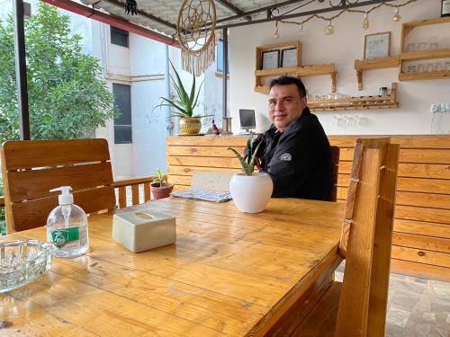 Birds Nest Hostel – Kathmandu, OH