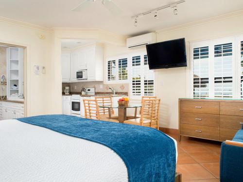 High Noon Beach Resort