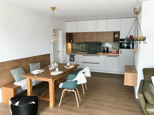 LÜFTLE neue gemütliche große Familien Ferienwohnung im Allgäu - Apartment - Wolfegg