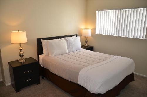 Close to Koreatown Los Angeles 30 Day Stays - image 3