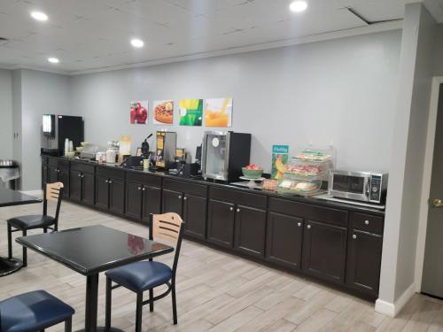 Quality Inn Terre Haute University Area in Terre Haute, USA