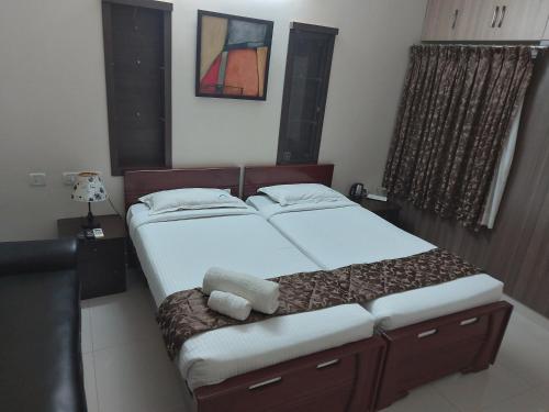 Avuraa Oak hills