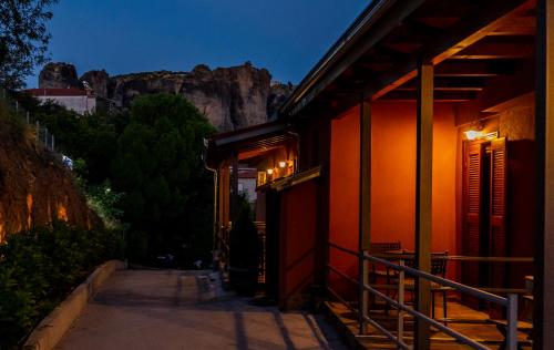 Hotel Meteora – Kalampaka, KY