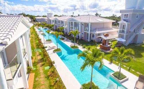 Apartamento em Arraial D`Ajuda com Piscina Sauna Academia in ตรันโกโซ