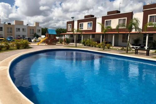 Hermosa casa con alberca en Cancun