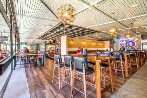 Nightcap at the Ranch Hotel - image 9