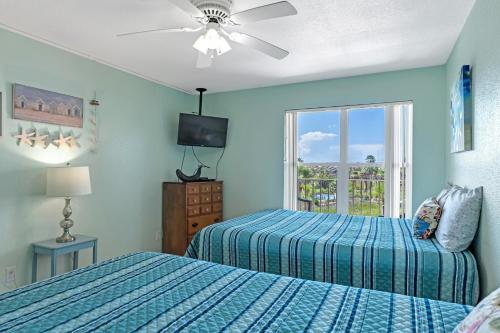 Charming 1 Bedroom 3 Minute Walk To The Beach Condo - image 11