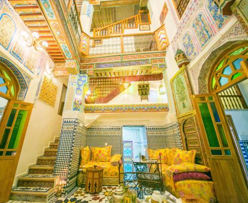 로비, Palais Fes Yahya - family hosting in 페스 알 발리