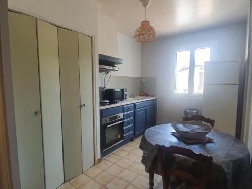 virtuve, Appartement les abeillons in Vinon-Sur-Verdon