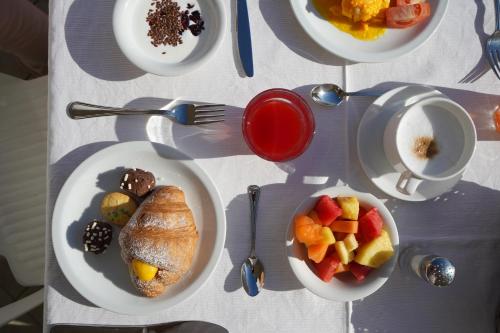 Hotel Life - image 4