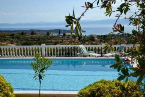 Iron Hill Pool Villa - Amazing Sunset & Sea View - Location, gîte - Porto Heli