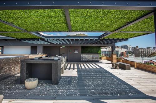 The Docklands Luxury One Bedroom Apartments - image 6
