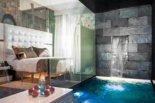 Suite with Private Pool and Private Garden
