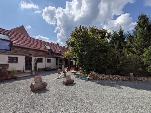 Schlafstaelle 8.3km von Dingolshausen entfernt