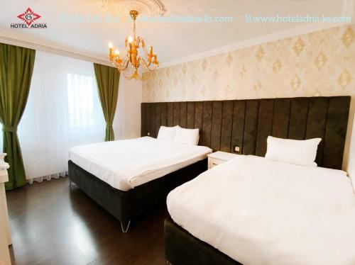 3 twin beds