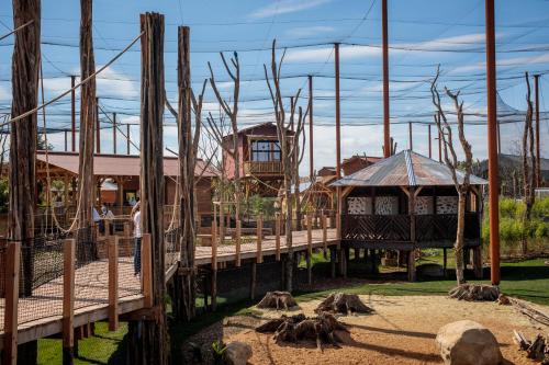 Parrot World - Les Lodges in Crecy-la-Chapelle