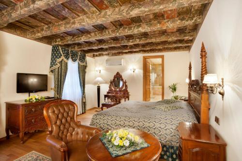 Hotel U Prince Prague by BHG - image 2