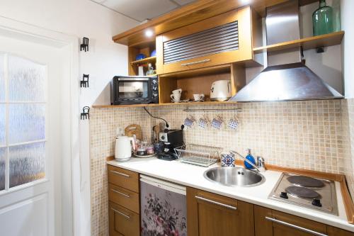 TOP CENTER Designer studio 1 minute to NDK&Vitosha by Flat Mаnager 3