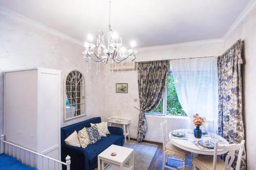TOP CENTER Designer studio 1 minute to NDK&Vitosha by Flat Mаnager 1