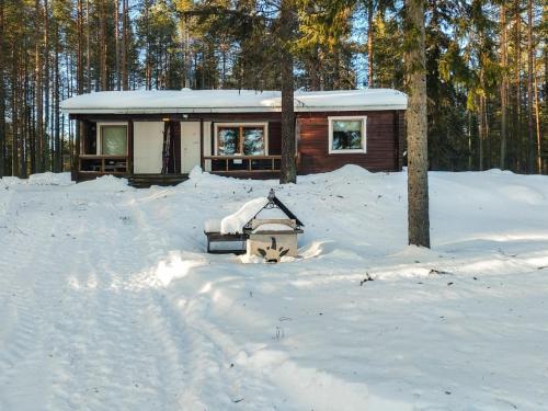 Holiday Home Ylikitkajärvi- kesäkumpu by Interhome