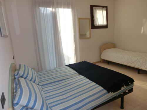 Two-Bedroom Apartment image 5