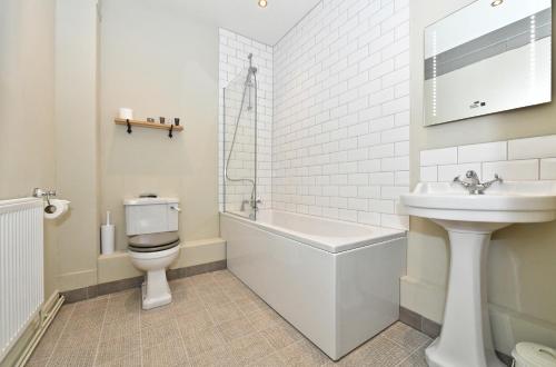 Lansdowne Strand Hotel - image 12