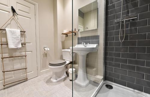 Lansdowne Strand Hotel - image 11