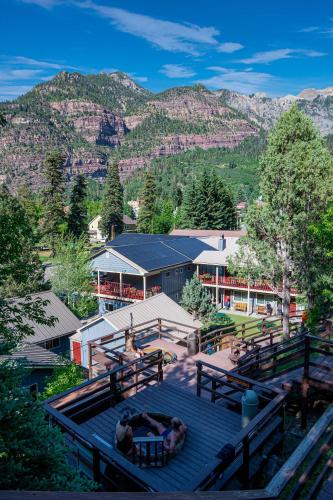 Box Canyon Lodge and Hot Springs - 숙소 외관