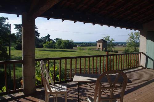 Ferme avec grand balet gîte à louer Moissac