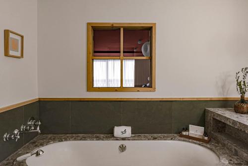 Deluxe Junior Suite