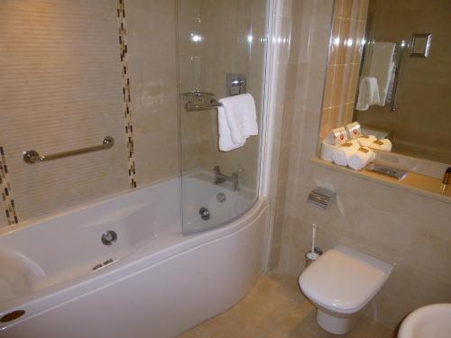 International Hotel Killarney - image 2