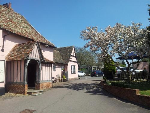 The Red Lion Hinxton