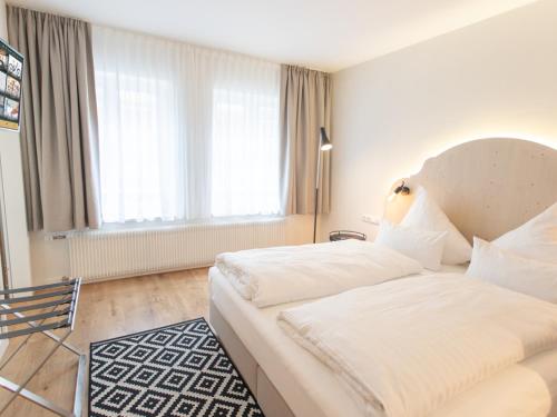 Hotel Tuchhaus - image 2