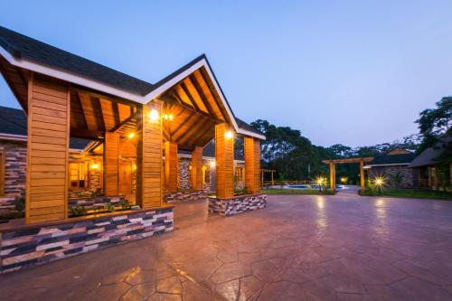Chimpundu Lodge Fort Portal
