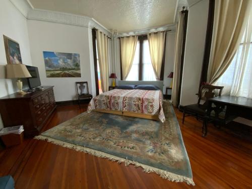 Fort Pl B&B in Staten Island