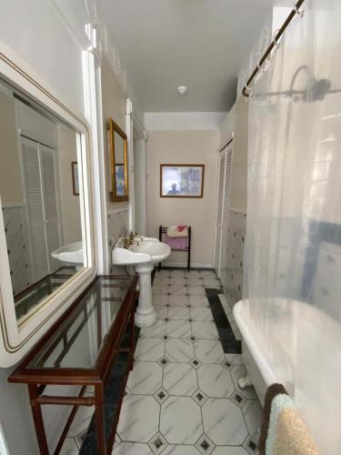 Fort Pl B&B in Staten Island