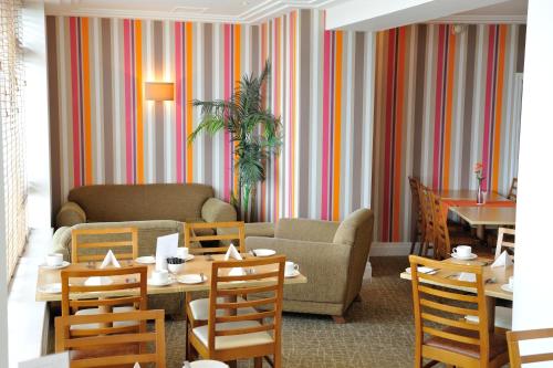 Carousel Hotel - image 12
