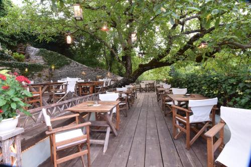 Vikos Hotel in 모노덴드리언