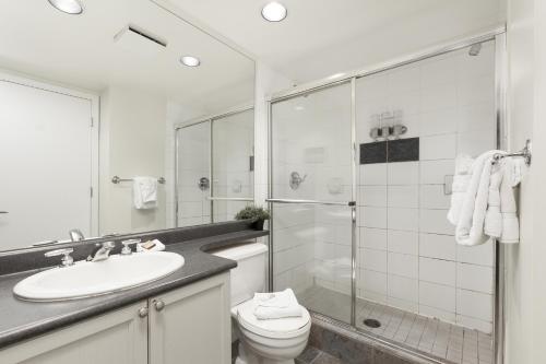 Tyndall stone lodge by Cozystay signature Whistler in Whistler, Canada