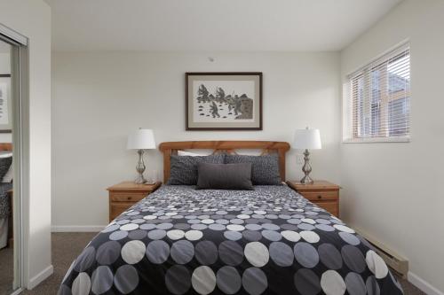 Tyndall stone lodge by Cozystay signature Whistler in Whistler, Canada
