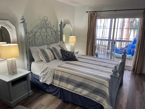 LAKEFRONT!! End of Summer Special $130/night