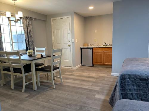 Superlodge – Dover, DE
