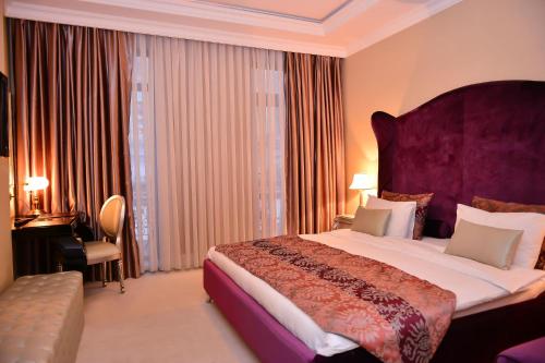 Lake Palace Baku