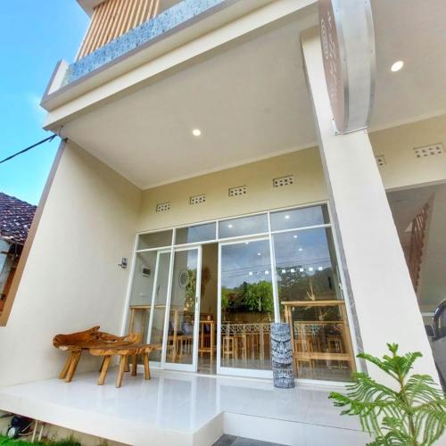 Vista exterior, Summerfield Homestay and Cafe in Watukarung