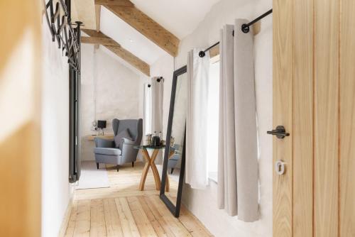 The Old House 1147 in บริดเด็น