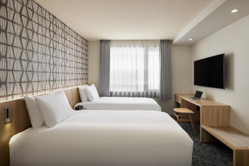 Superior Twin Room image 2